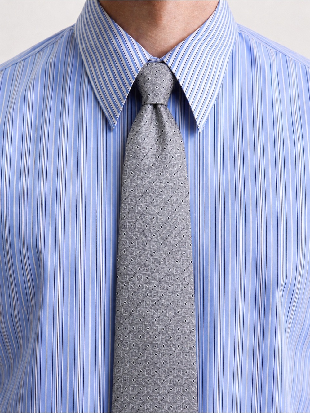 Hugo Boss Silver Geometric Silk Tie